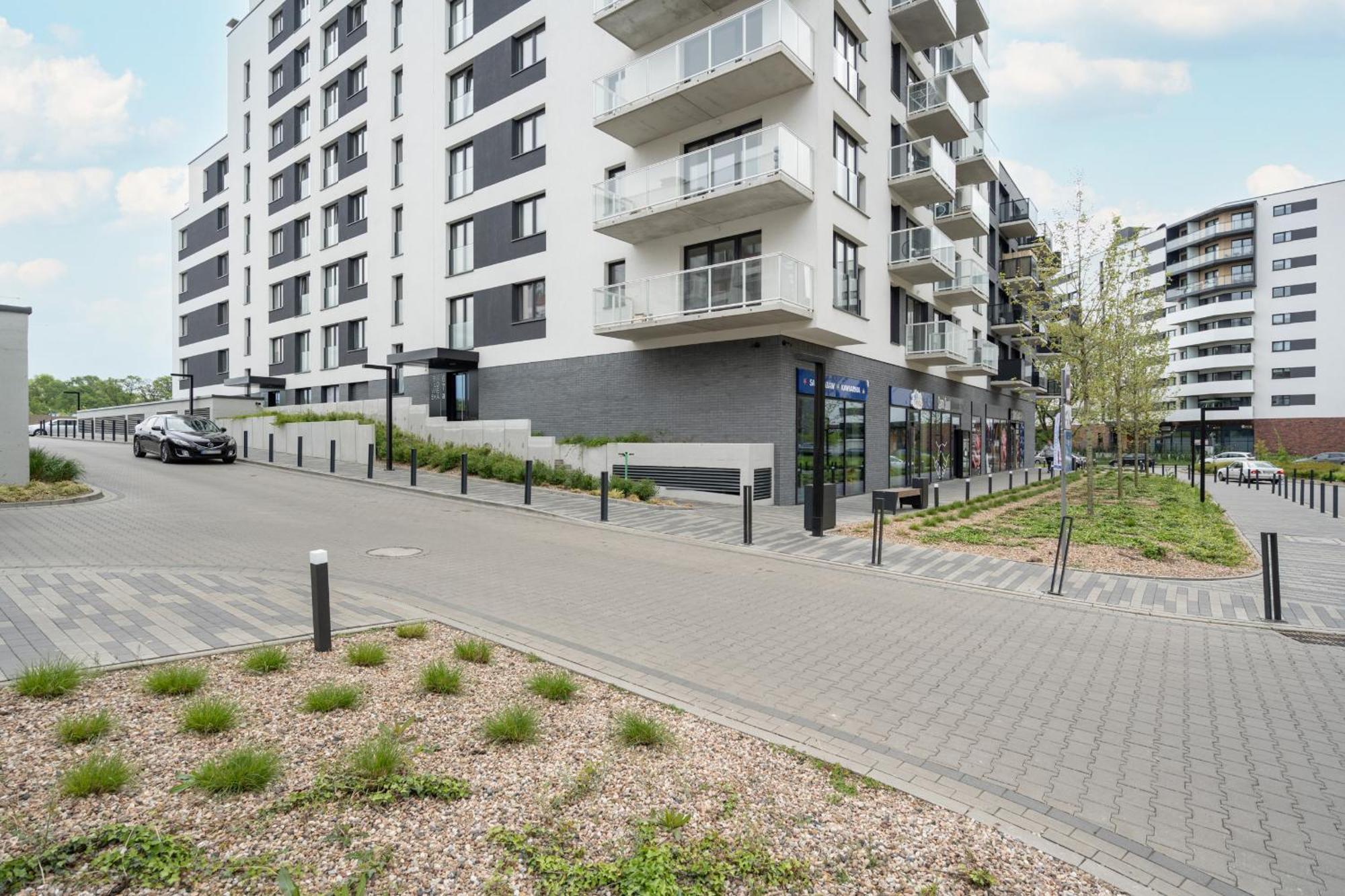 Luksusowy Z 3 Sypialniami, Klimatyzacja, Parkingiem I Biurkiem We Wroclawiu By Renters Prestige Leilighet *